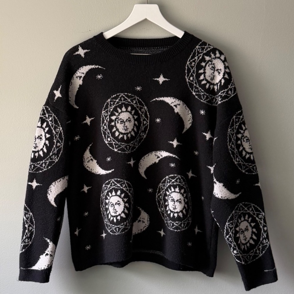 Celestial Sun Moon Stars Sweater Women's Large Black White Knit